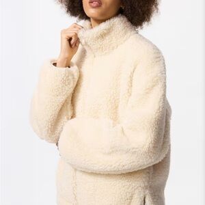 Uniqlo Cream Sherpa Teddy Jacket for Women